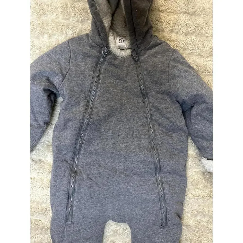 baby GAP sherpa-lined hooded dual zipped one-piece/snowsuit/bunting Size 12-18M